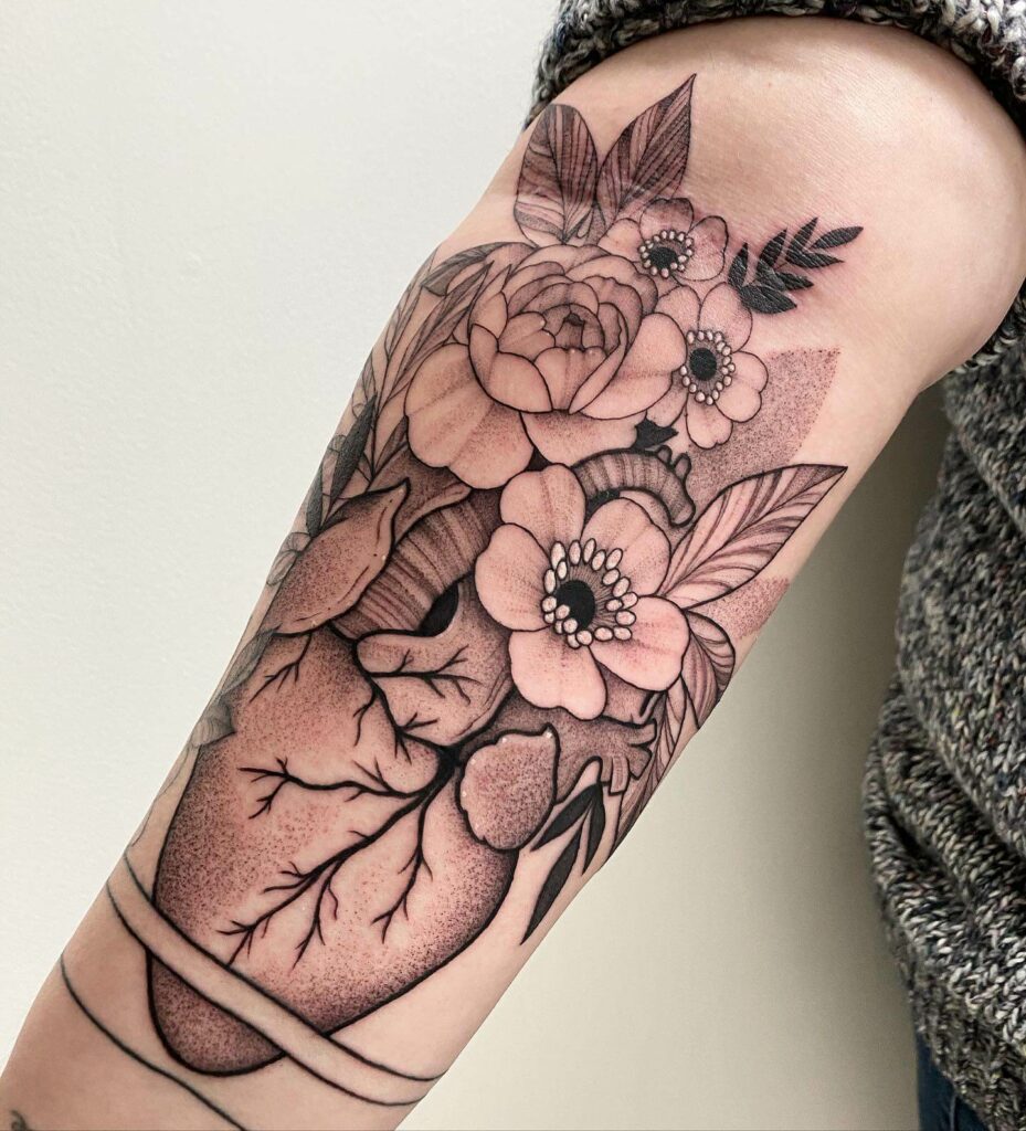 11+ Heart and Flower Tattoo Ideas That Will Blow Your Mind! 11 Flower And Heart Tattoo