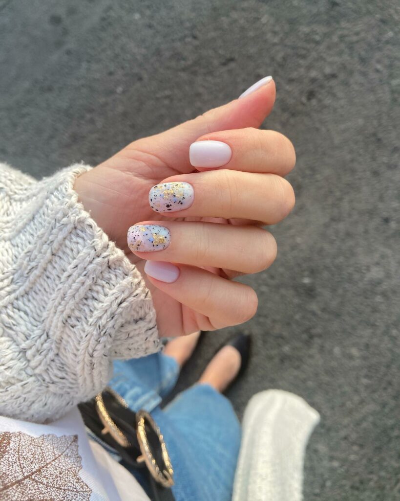 30 Latest White And Gold Nail Ideas To Try In 2024! 29 White Short Nails With Dots And Gold Foils