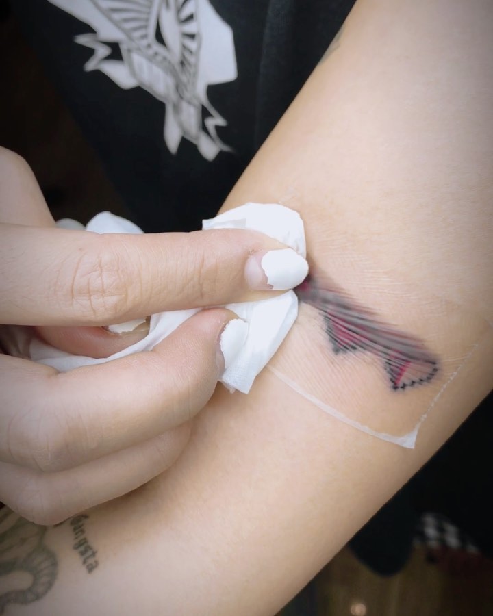 GOT AN INK SACK AFTER TATTOOING - DON'T PANIC WE ARE HERE TO HELP! 11 Ink Sack