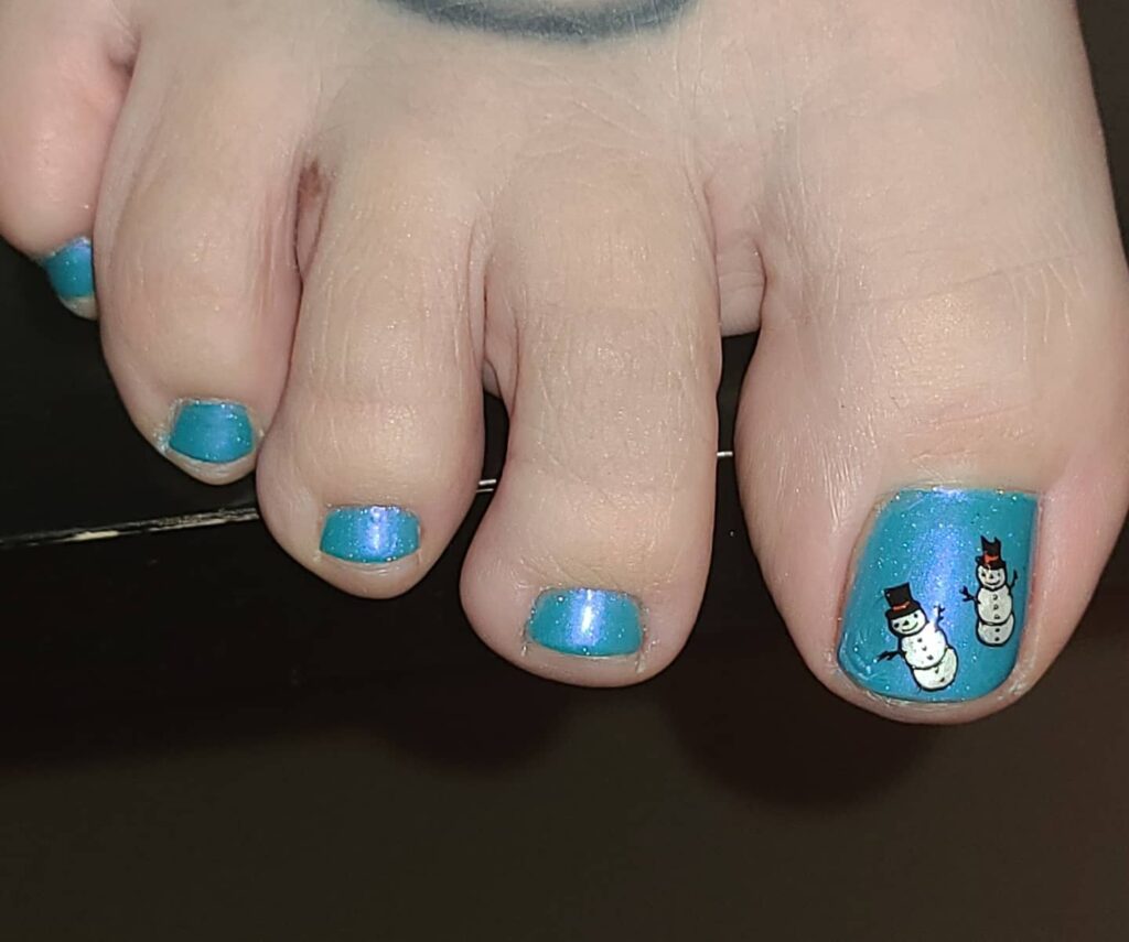 30 Festive Christmas Pedicure Ideas to Experiment with in 2024 35 Snowman Wonderland