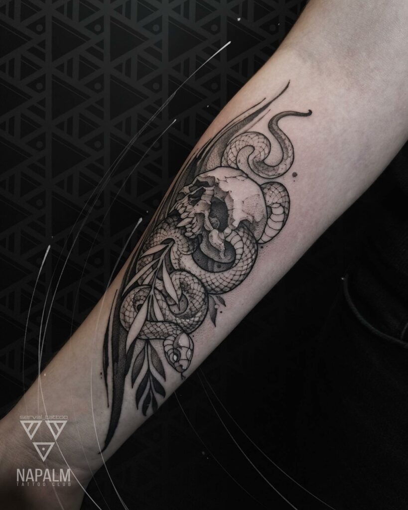 11+ Snake Tattoo On Hand Ideas That Will Blow Your Mind! 12 Snake And Skull Tattoo