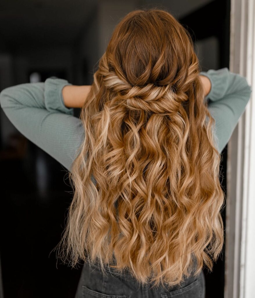 30 Spooky Halloween Hairstyles Ideas to Experiment with in 2024 30 Mermaid Waves