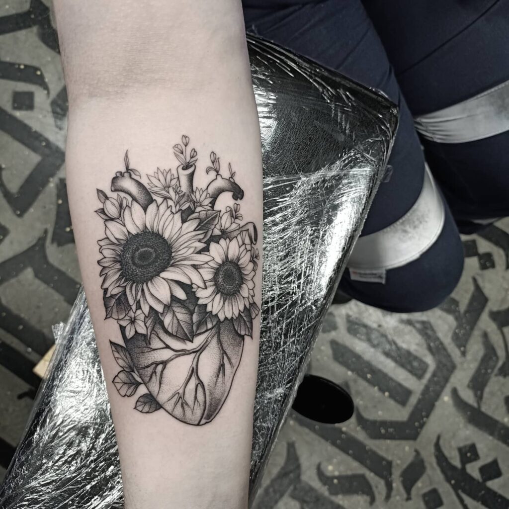 11+ Heart and Flower Tattoo Ideas That Will Blow Your Mind! 12 Heart And Sunflower Tattoo