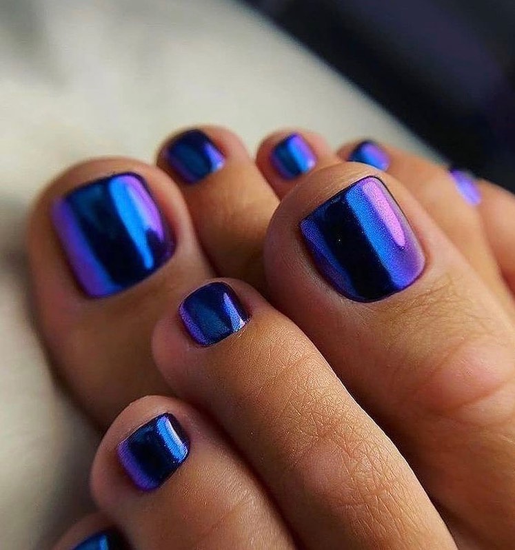 30 Ombre Pedicure Ideas to Experiment with in 2024 19 Purple Ombre