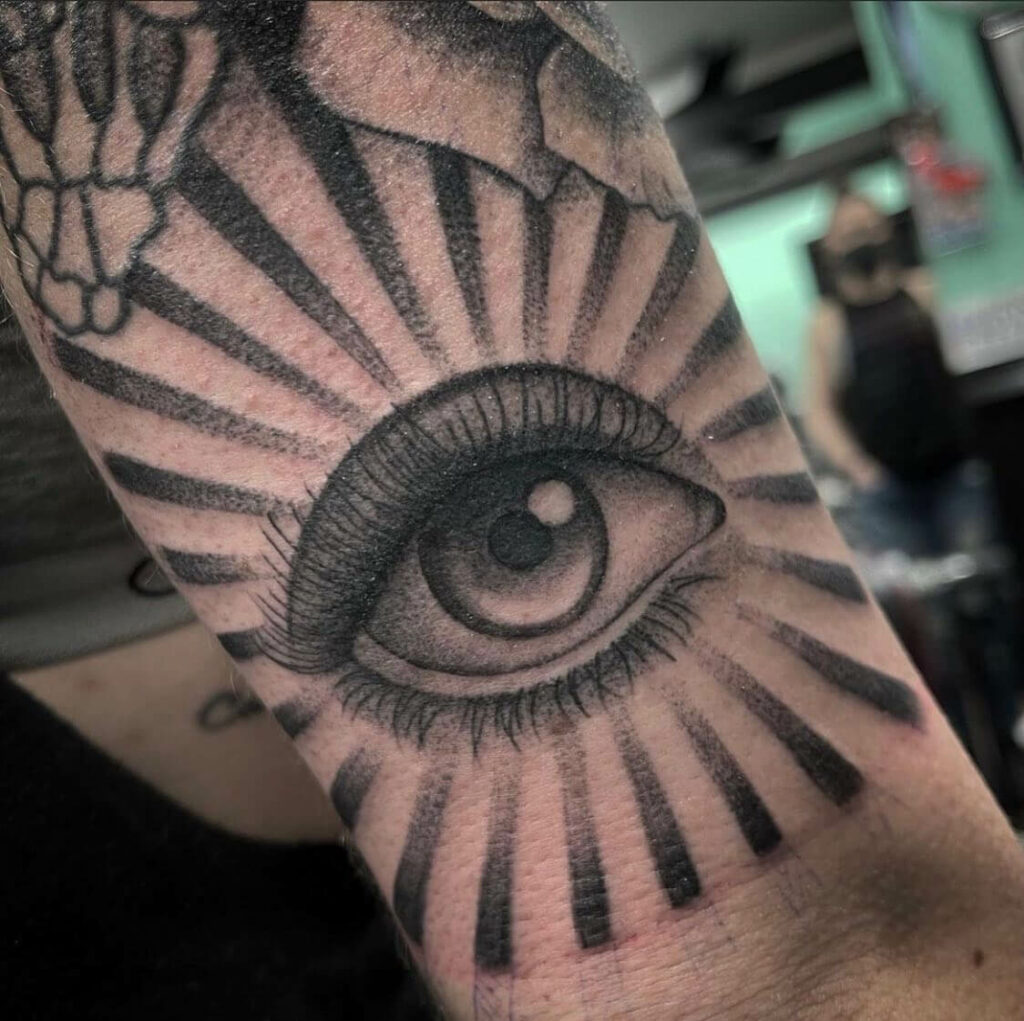 11+ Sun Rays Tattoo Drawing Ideas That Will Blow Your Mind! 13 Sun Rays And Eye Tattoo