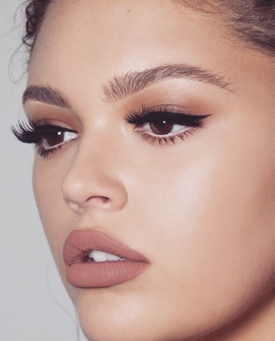 Top 20 Best Nude Lipsticks 10 Model shot with nude matte lipstick