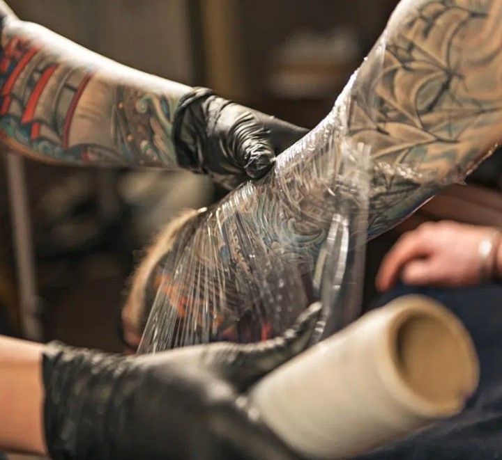 How Long Should I Keep My Tattoo Wrapped: 3 Simple Principles To Follow! 14 Tattoo Wrapped