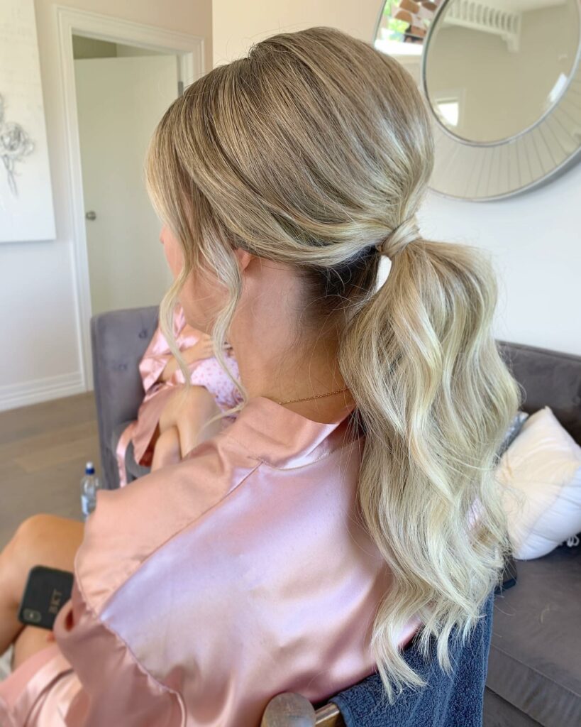 30 Medium Length Hairstyles Blonde Ideas to Try in 2024 32 Textured Blonde Ponytail