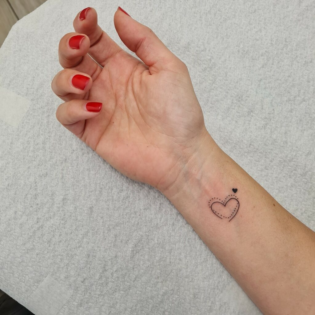 12+ Amazing SMALL TATTOO IDEAS FOR WOMEN IN 2024 16 Small Heart Tattoos