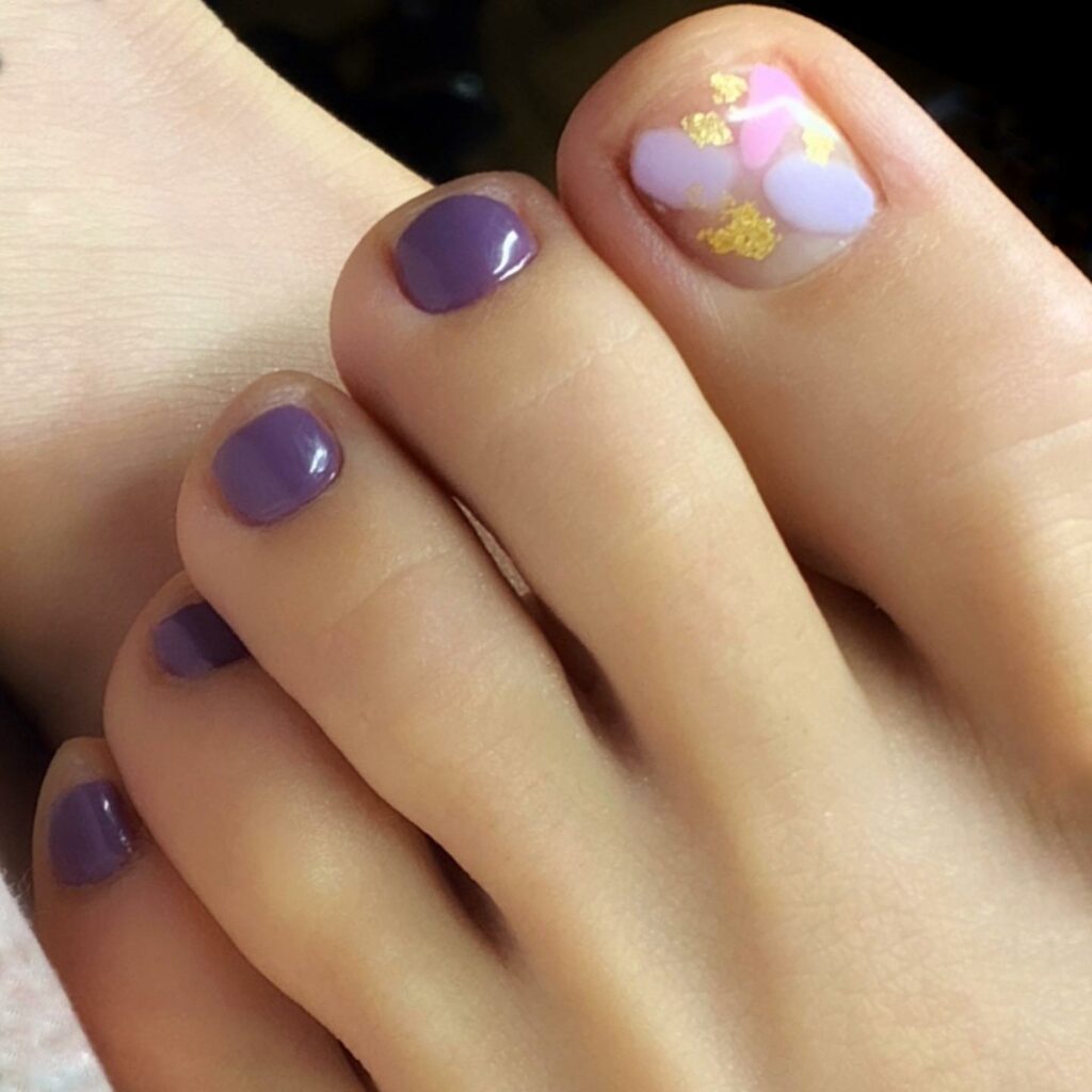 25 Latest Purple Pedicure Designs to Try In 2024! 32 Luxurious Abstract Purple Pedicure with Gold Foils