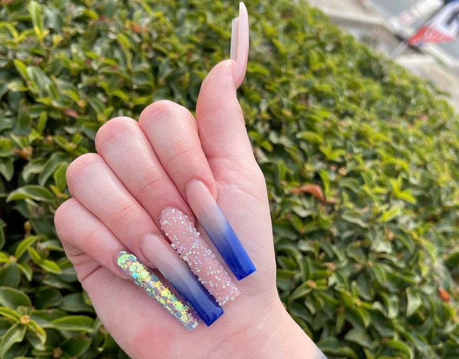 20 Latest Royal Blue Ombre Nail Designs To Try In 2024! 16 Royal Blue Ombre Nails With Rhinestones