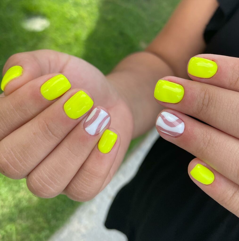 20 Latest Neon Yellow Nail Ideas To Try In 2024! 32 Neon Yellow Short Abstract Nails