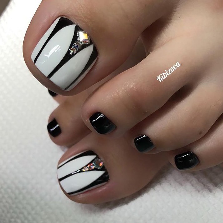 22 Latest Black Pedicure Ideas To Try In 2024! 31 White and Black