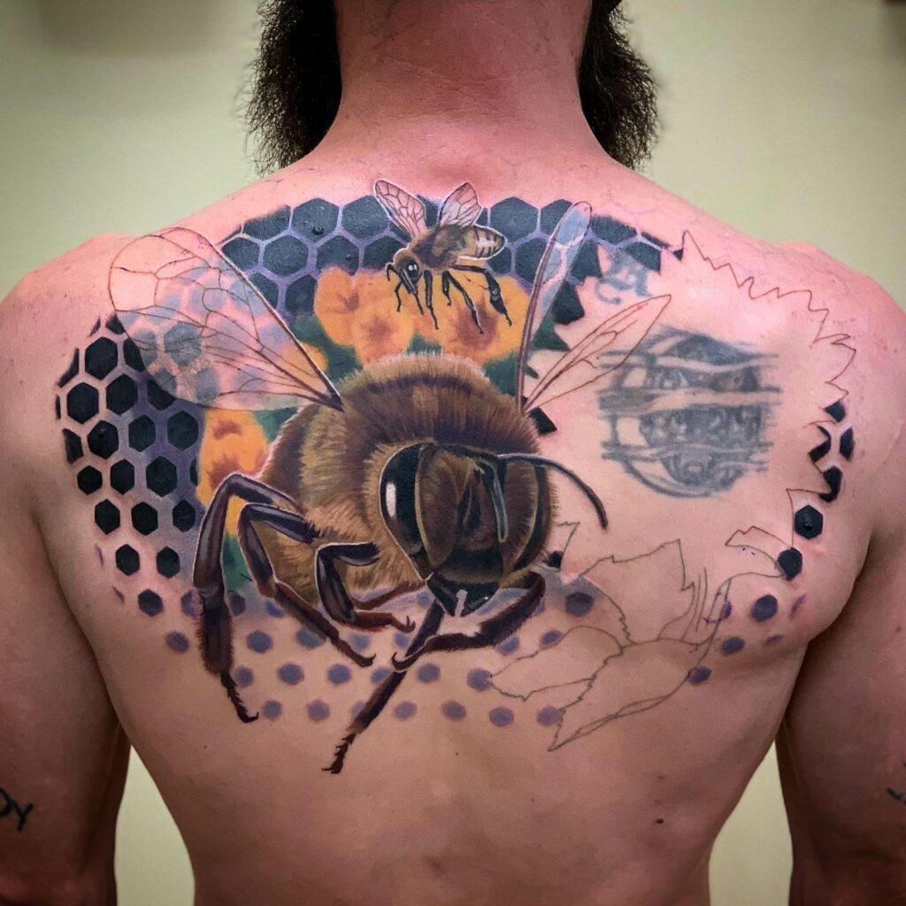 11+ Bee And Honeycomb Tattoo Ideas That Will Blow Your Mind! 19 Realistic Honeycomb And Bee Tattoo