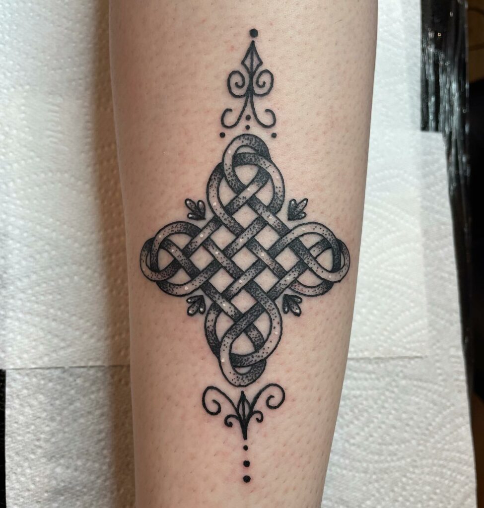 20+ Amazing CELTIC TATTOOS + All Their Meanings! 26 Celtic Mandala Knot Tattoo
