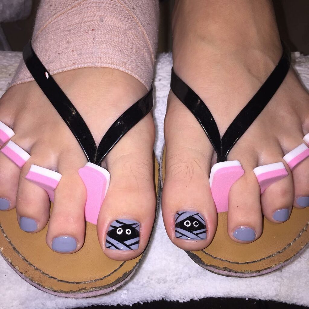30 Spooky Halloween Pedicure Ideas to Try in 2024 38 Mummy Wraps