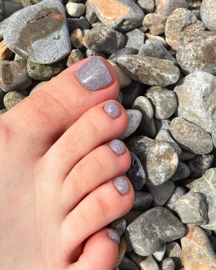 30 Festive Christmas Pedicure Ideas to Experiment with in 2024 27 Silver Pedicure