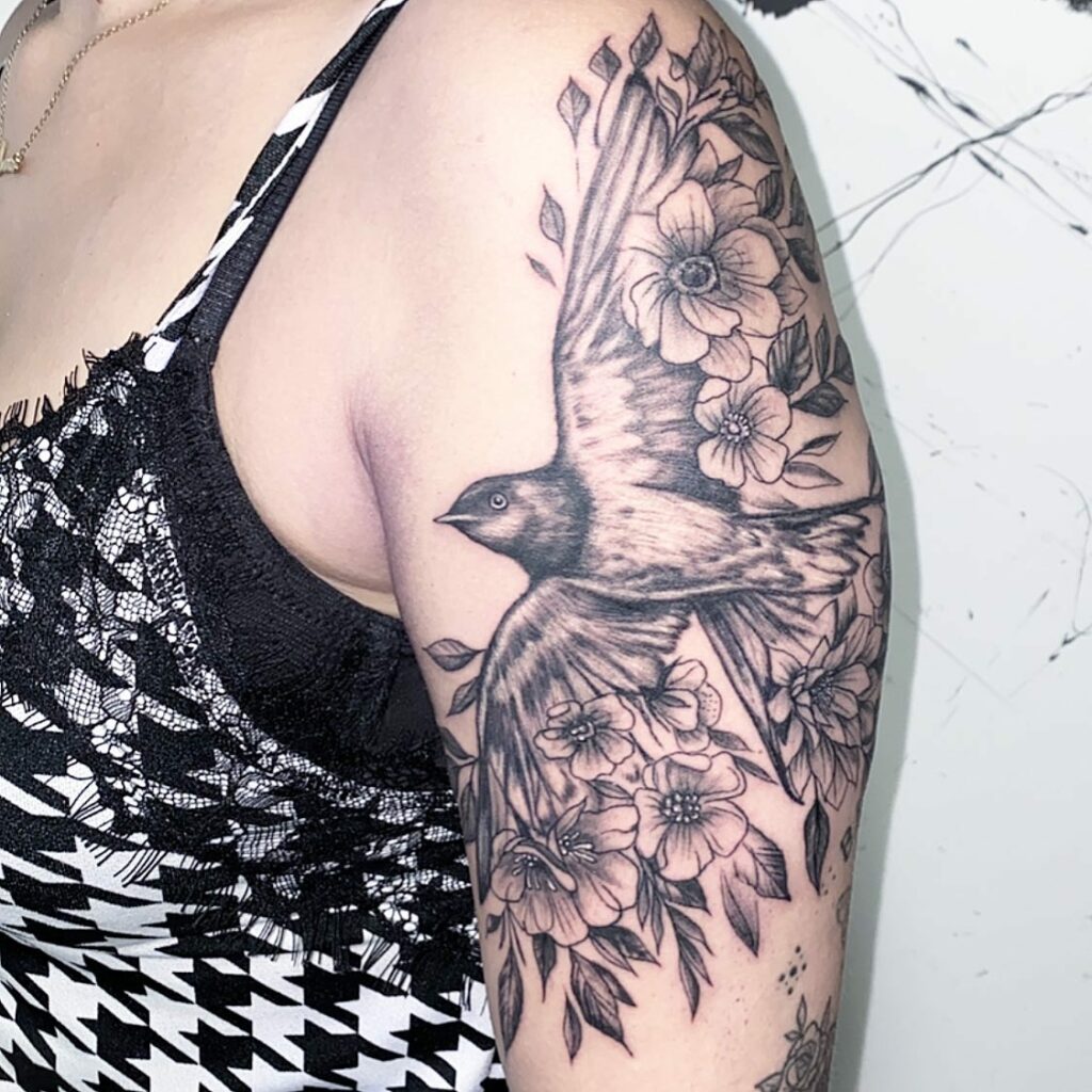 BEAUTIFUL SHOULDER TATTOO IDEAS FOR WOMEN IN 2024 18 Flower & Bird Inspired Shoulder Tattoos