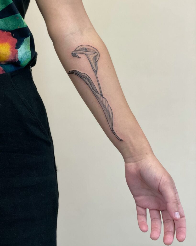Beautiful Calla Lily Tattoo Ideas with Meanings Updated For 2024 20 Minimalist Calla Lily Design