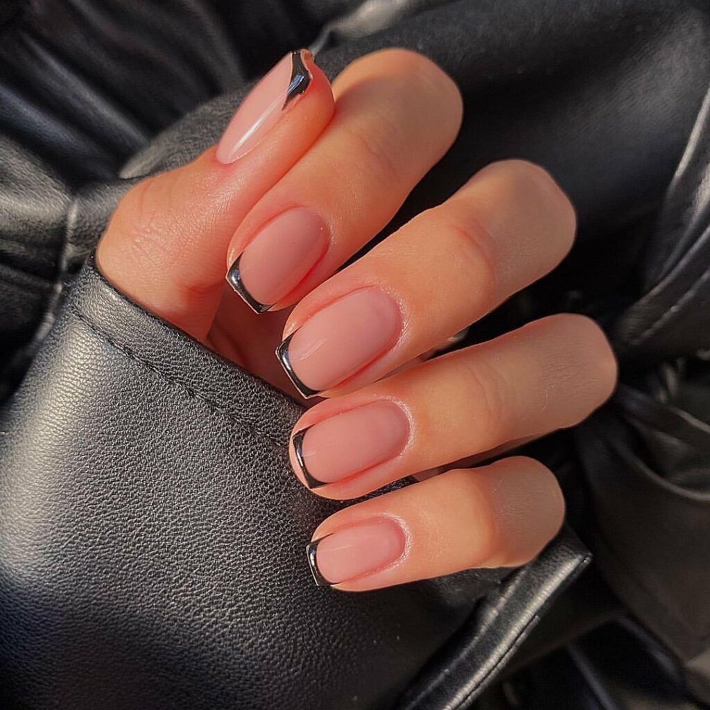 22 Latest Short Black French Tip Nail Ideas To Try In 2024! 10 Black Thin French Square Nails