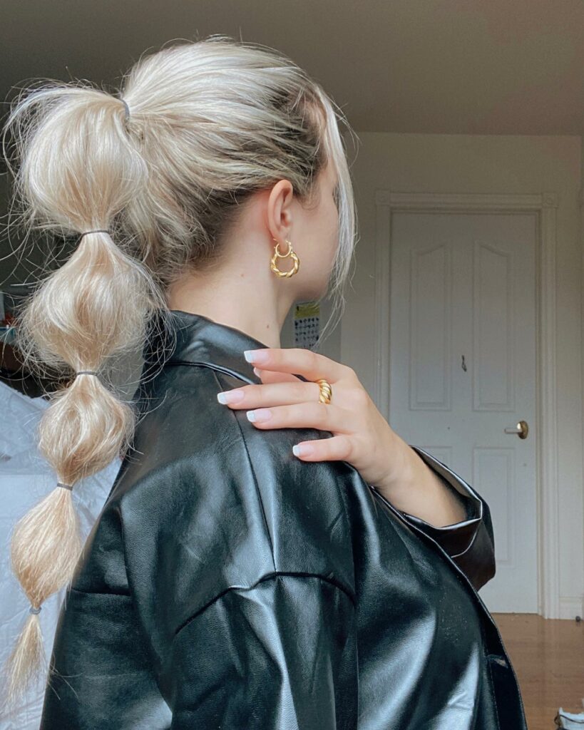 35 Ponytail Hairstyles Ideas for Effortless Elegance in 2024 19 The Low Bubble Ponytail