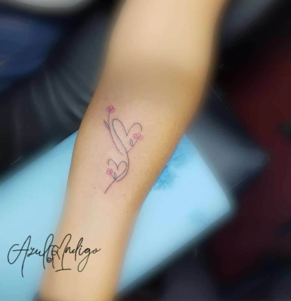 11+ Heart and Flower Tattoo Ideas That Will Blow Your Mind! 17 Tiny Hearts And Flower Tattoo