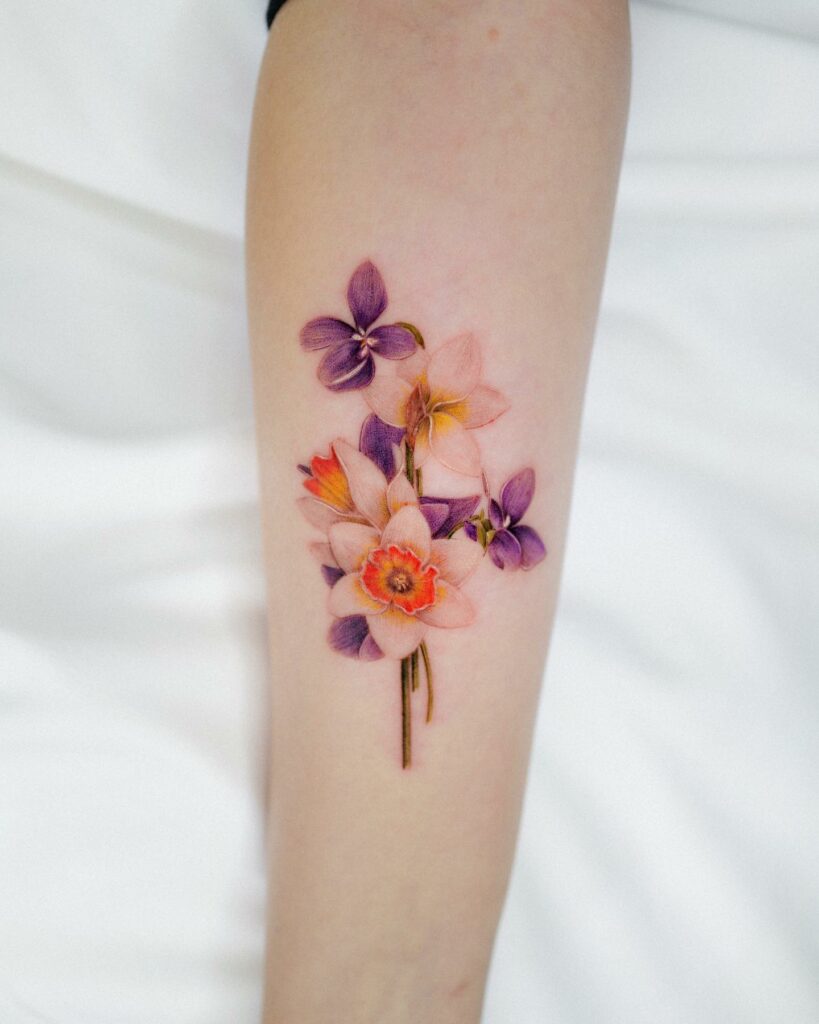 12 Amazing BIRTH FLOWERS & BEST BIRTHDAY FLOWER TATTOO IDEAS 21 Narcissus Tattoo