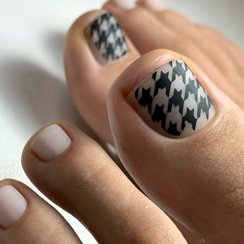 22 Latest Black Pedicure Ideas To Try In 2024! 17 Prep School Chic