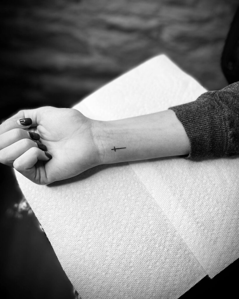 20+ AMAZING WRIST TATTOOS + MEANINGS IN 2024 14 Cute Wrist Tattoo