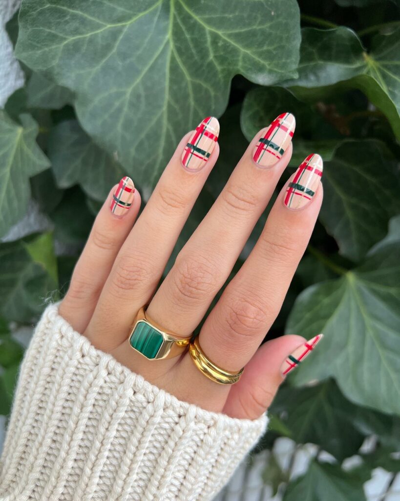 29 LATEST PLAID NAIL DESIGNS TO TRY IN 2024! 34 Almond Christmas Plaid Nails