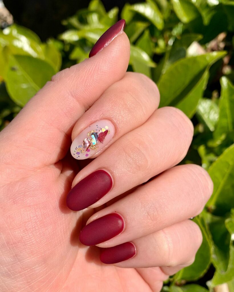 20 Latest Red Matte Nail Ideas To Try In 2024! 16 Red Matte Short Accent Nails