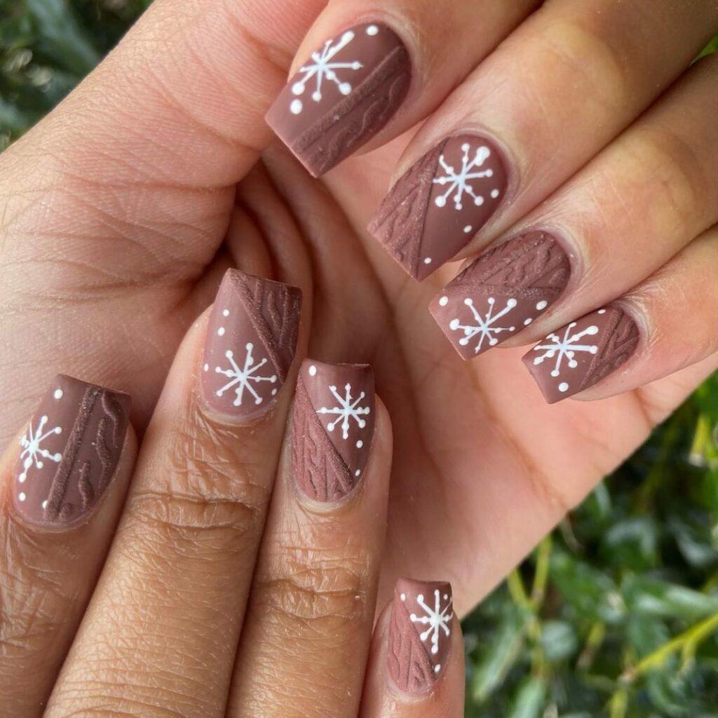 Stay Cozy with 25 Sweater Nail Ideas in 2024 12 Christmas Sweater Style