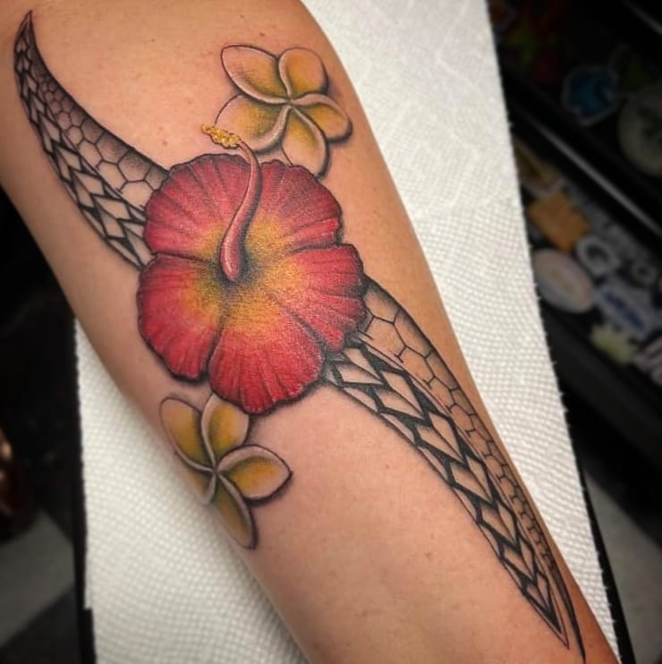 AMAZING HIBISCUS TATTOOS IDEAS ALONG WITH THEIR MEANINGS - UPDATED FOR 2024 10 Red Hibiscus Tattoo
