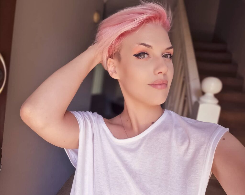 45 Pink Hairstyles to Add a Pop of Color to Your Look in 2024 24 Rocking Short Pink Hair