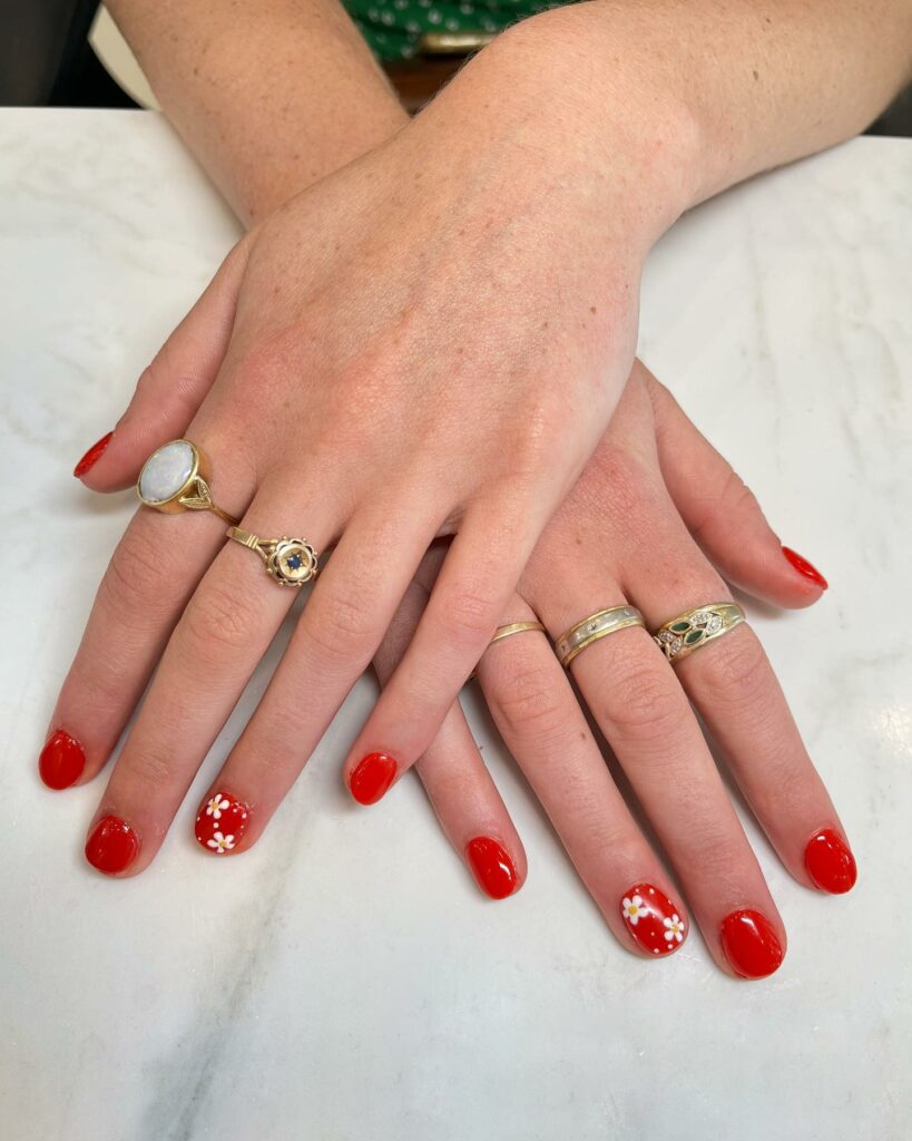 20 LATEST SHORT RED NAIL IDEAS TO TRY IN 2024! 38 Short Red Nails With Daisy Flower