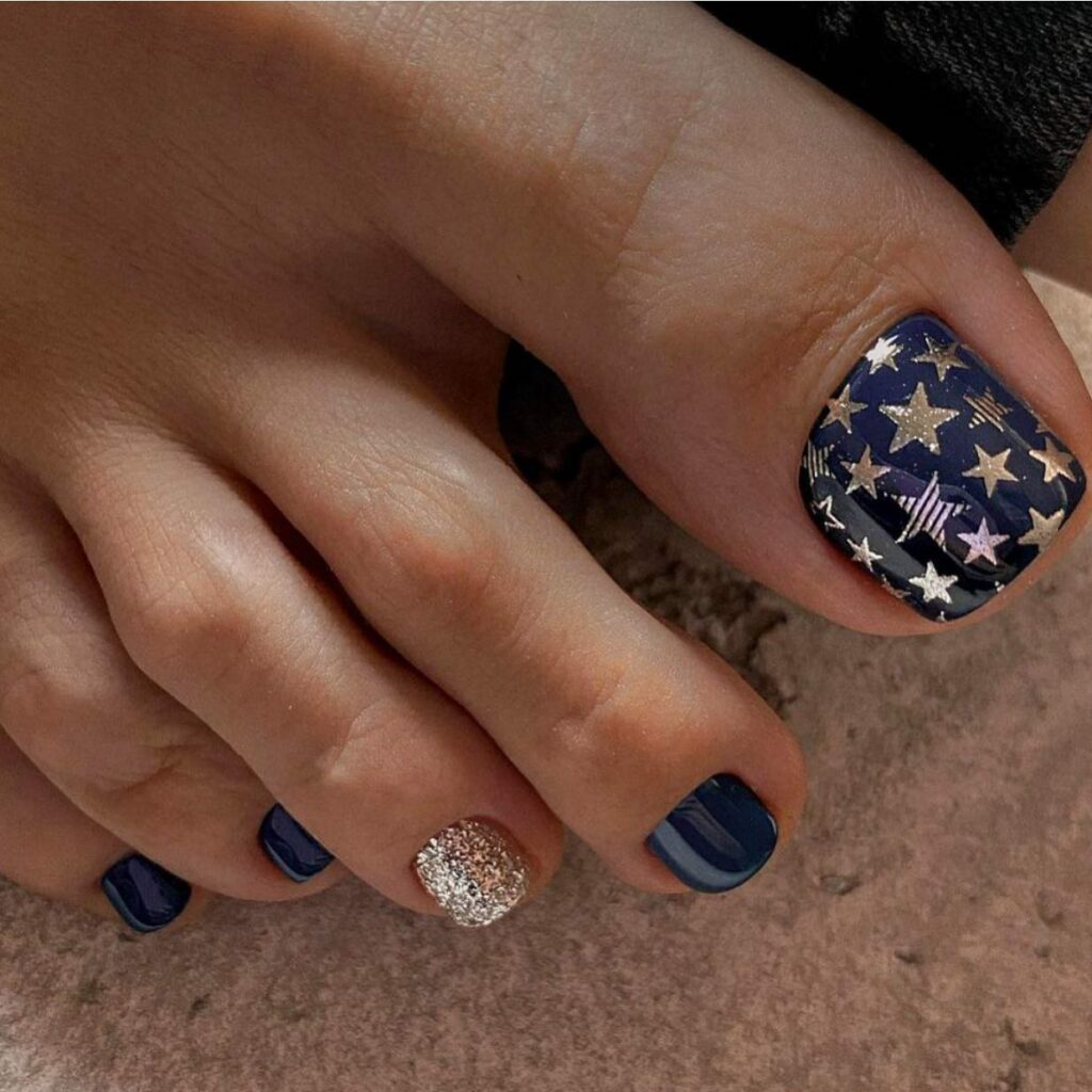 30 Spooky Halloween Pedicure Ideas to Try in 2024 31 Haunted House Silhouettes