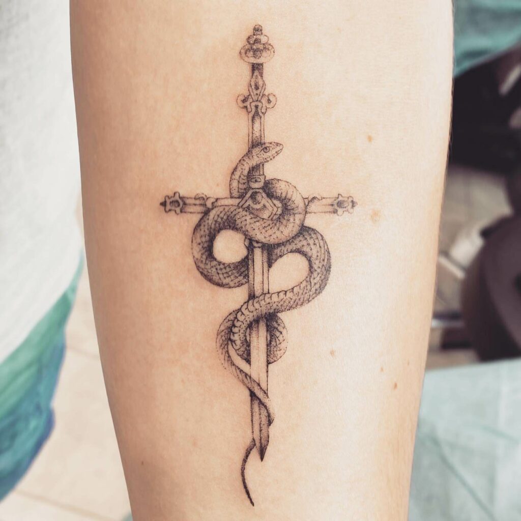 11+ Snake Tattoo On Hand Ideas That Will Blow Your Mind! 10 Snake Tattoo On Hand
