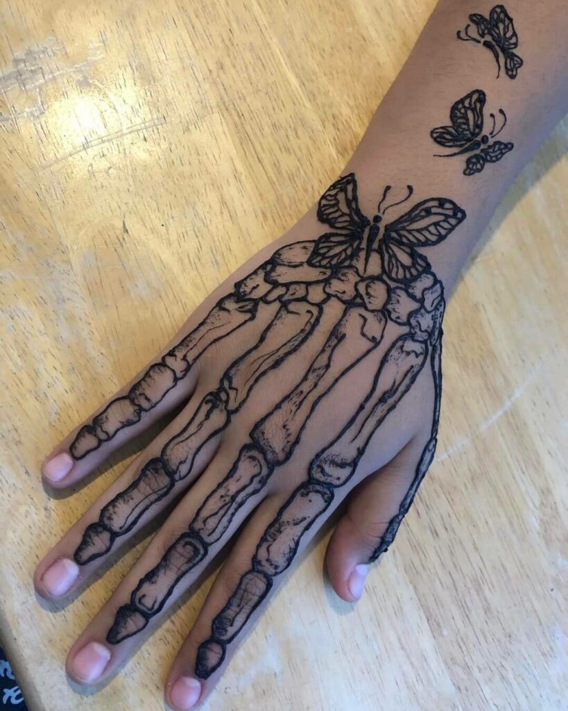 10+ Butterfly Henna tattoo Ideas That Will Blow Your Mind! 12 Unique Butterfly Henna Tattoos