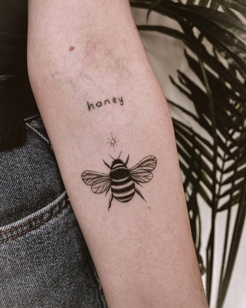11+ Girly Bee Tattoo Ideas That Will Blow Your Mind! 13 Adorable Honey Bee Tattoo Ideas for Girls