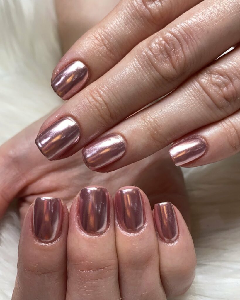 Shine with 30 Light Pink Chrome Nail Designs of 2024 27 Elegant Rose Gold Chrome