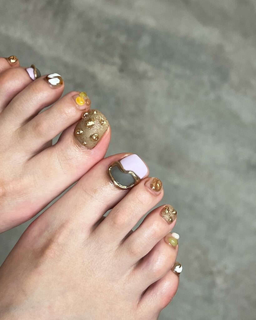 30 Gold Pedicure Ideas to Add Glamour to Your Look in 2024 30 Amazing Gold Pedicure Design