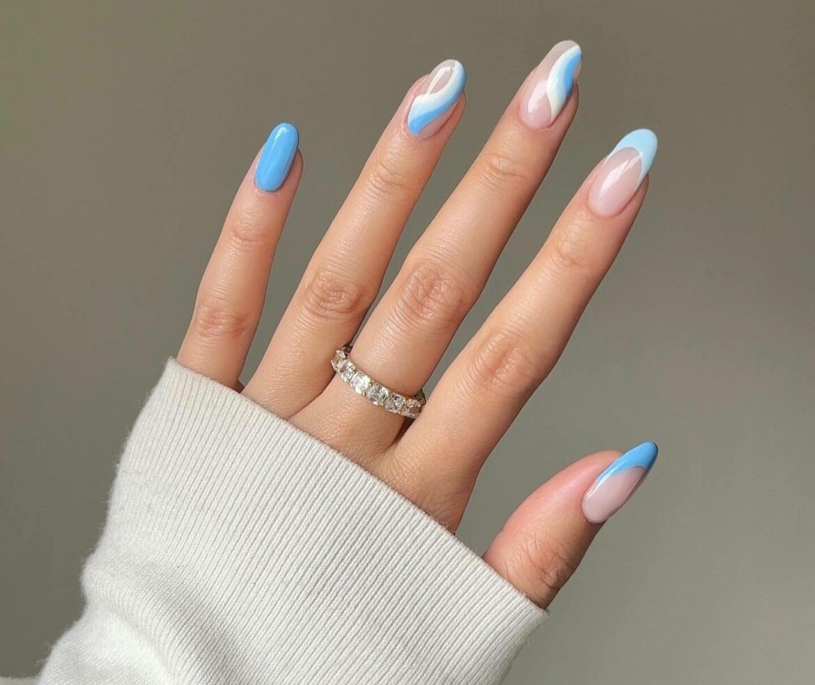 30 Latest Blue And White Nail Ideas To Try In 2024! 14