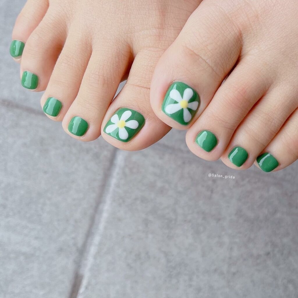 30 Green Pedicure Ideas to Refresh Your Look in 2024 28 Green & White