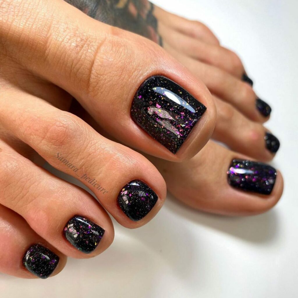 22 Latest Black Pedicure Ideas To Try In 2024! 20 Metallic Accents