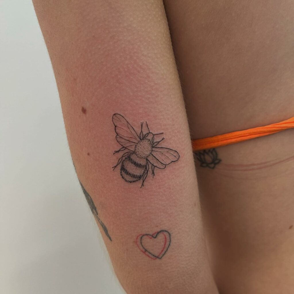 11+ Girly Bee Tattoo Ideas That Will Blow Your Mind! 16 Cute and Perfect Bee Tattoo Design for Girls