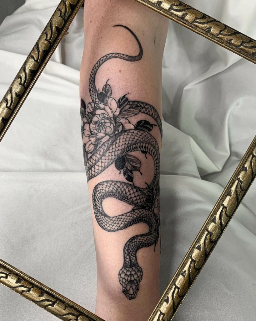 11+ Snake Tattoo On Hand Ideas That Will Blow Your Mind! 11 Snake On Hand Tattoo
