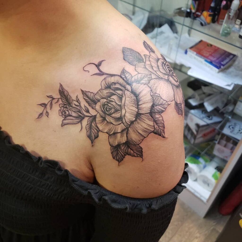 BEAUTIFUL SHOULDER TATTOO IDEAS FOR WOMEN IN 2024 33 Sexy Shoulder Tattoo