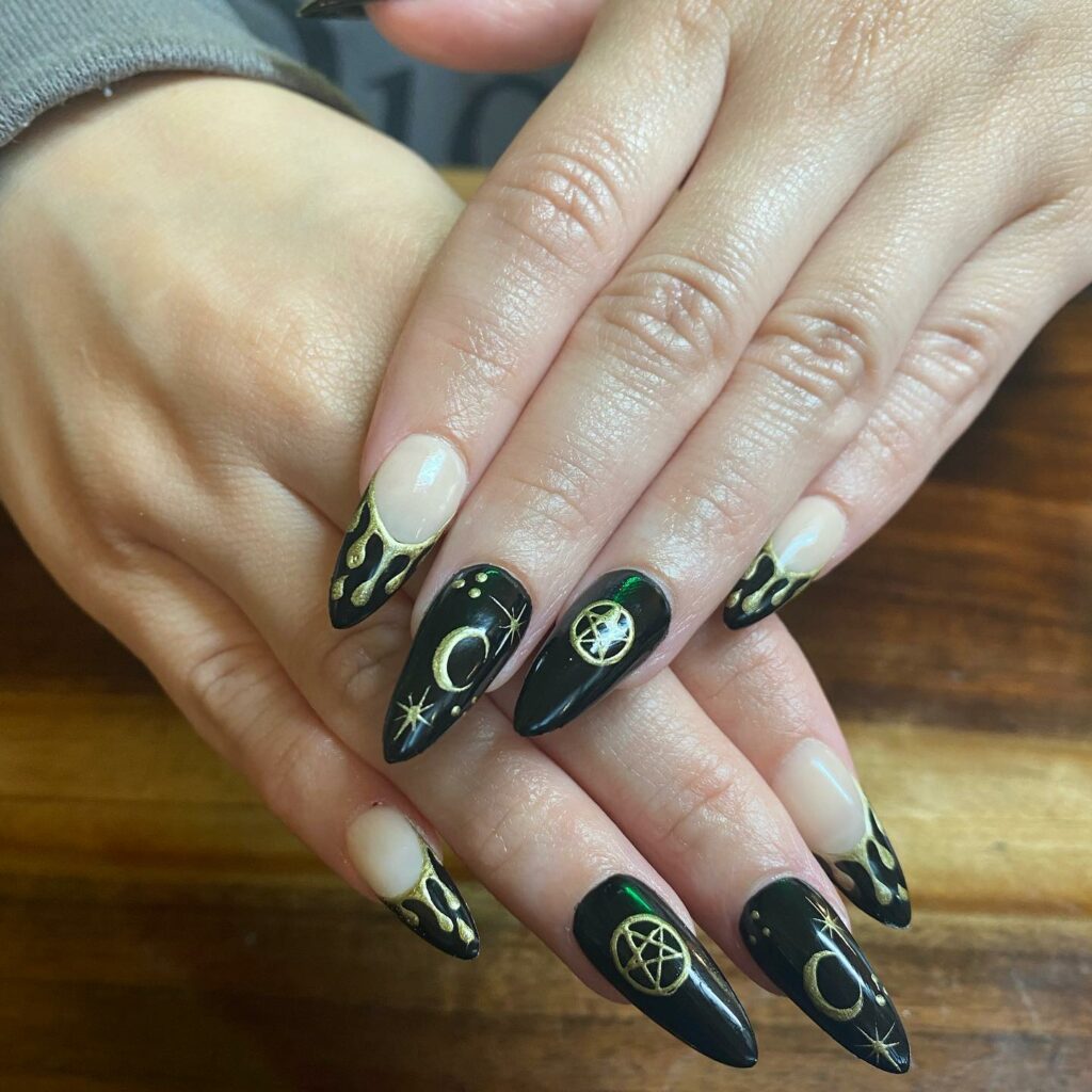 Express Yourself with 30 Emo Nail Designs in 2024 34 Classic Halloween: Orange and Black