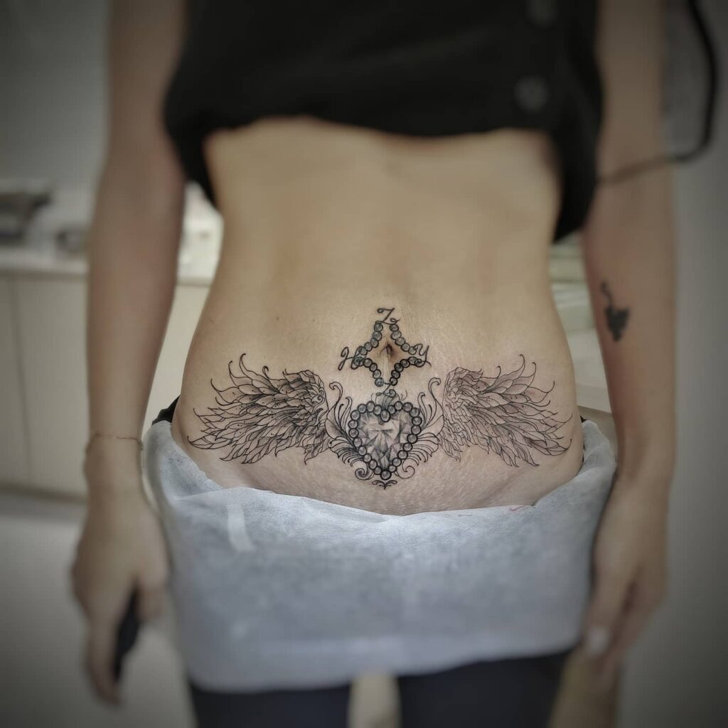AMAZING TATTOOS TO COVER STRETCH MARKS! 12 Stretch Mark Tattoo