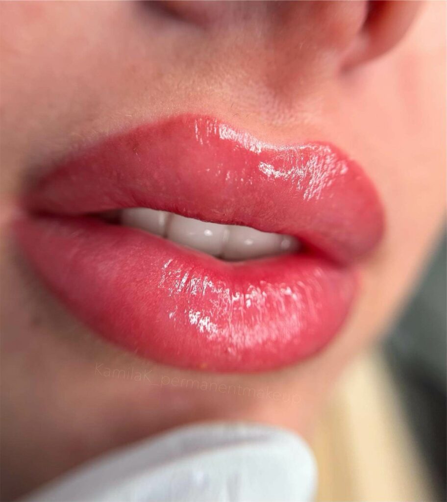 11+ Unique Lips Tattoo Ideas You’ll Have To See To Believe! 16 Best Lip Tattoos For Women